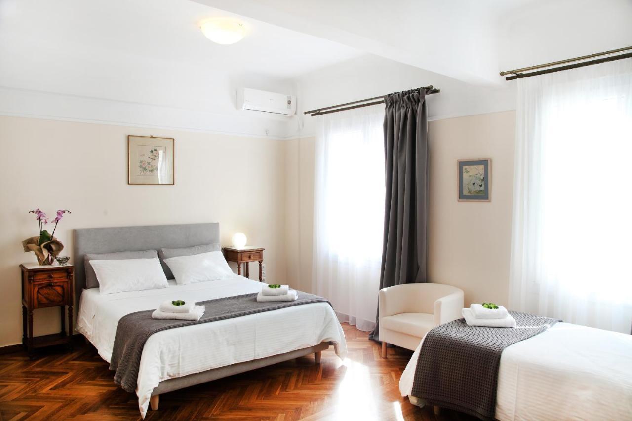 Hellenic Hospitality House Apartamento Atenas Exterior foto